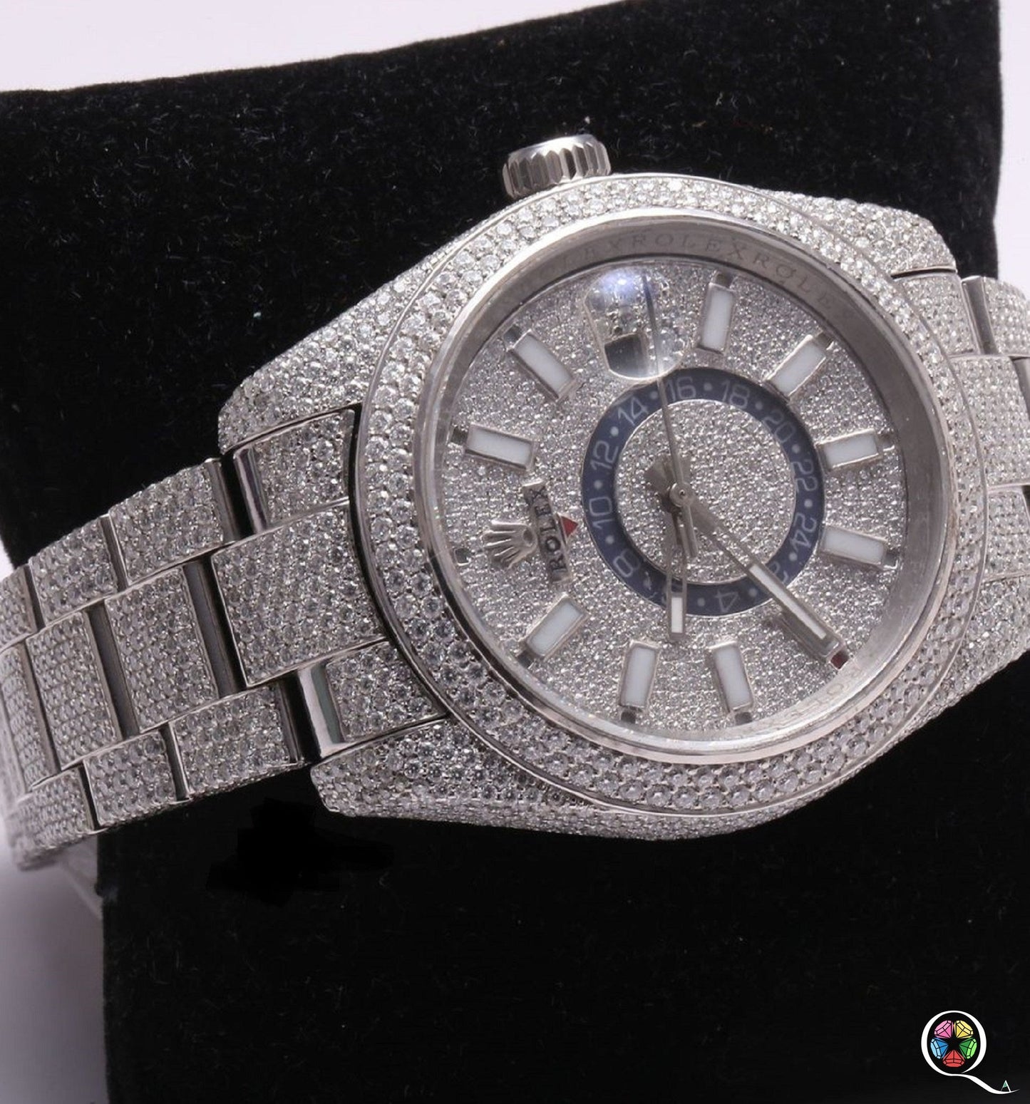 Fully moissanite Diamond Studded Men's Wrist Watch With Customized Pattern